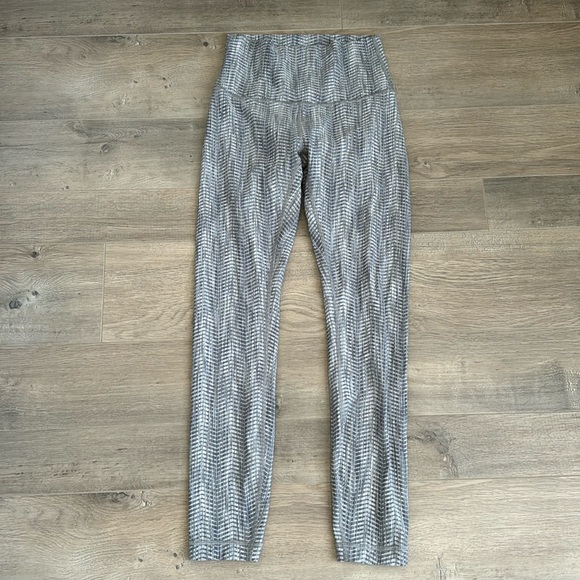 lululemon athletica Pants - Size4 Lululemon athletica leggings